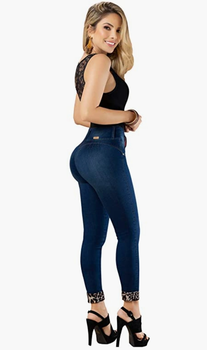 BUTT-LIFT JEANS BY DRAXY