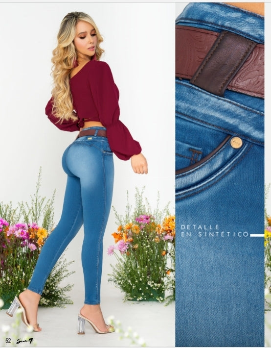 SEVEN BUTT-LIFTING JEANS